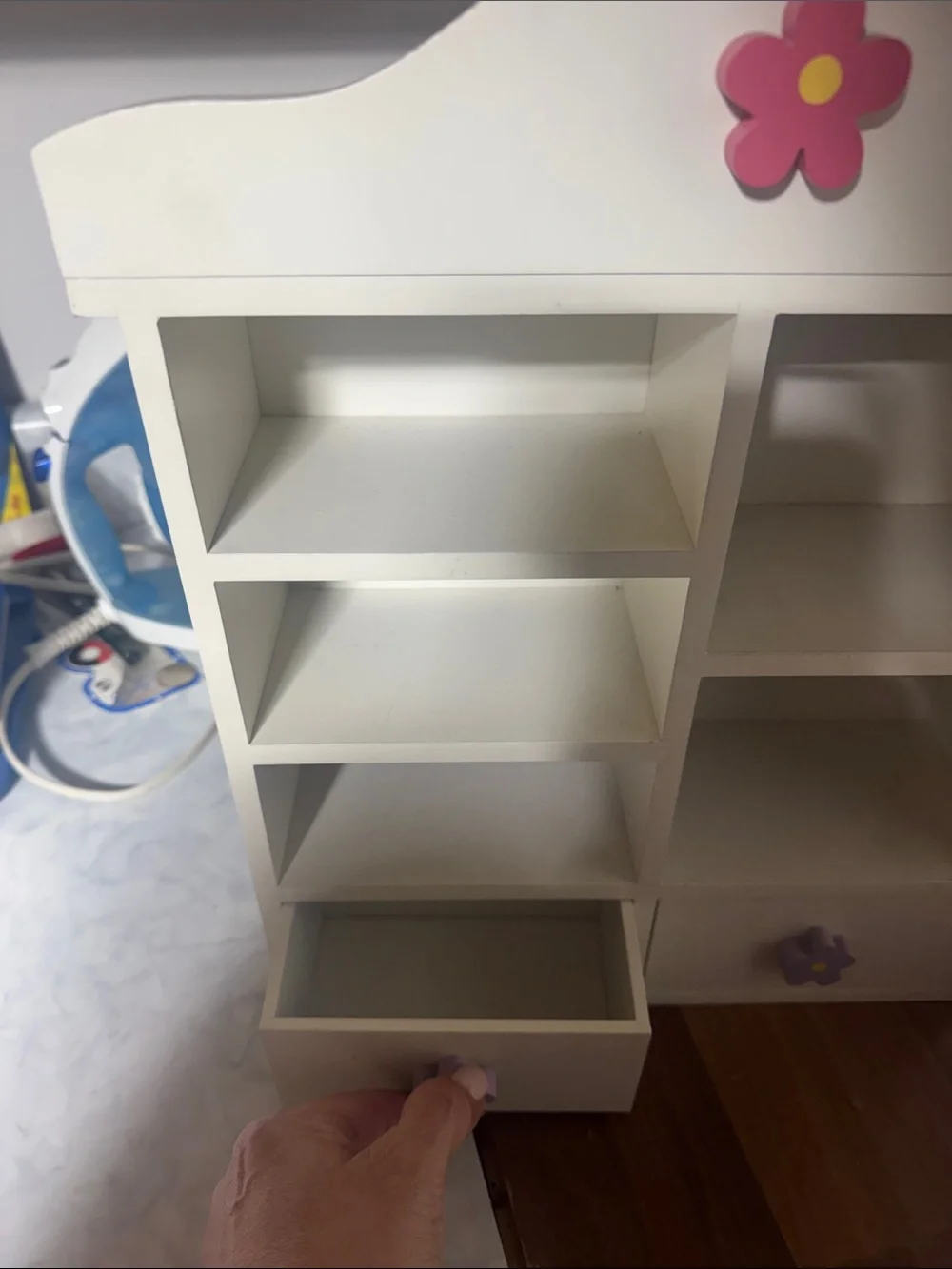 White Wooden Wall Shelf Organizer w/ shelves